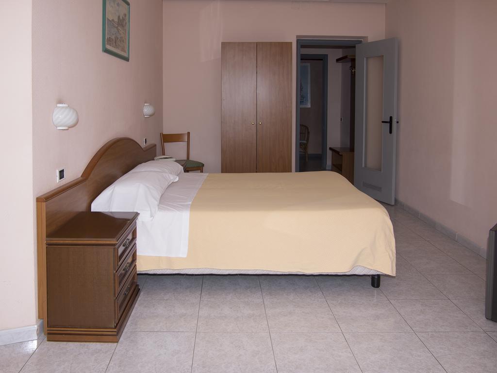 Hotel Cristallo レーリチ エクステリア 写真