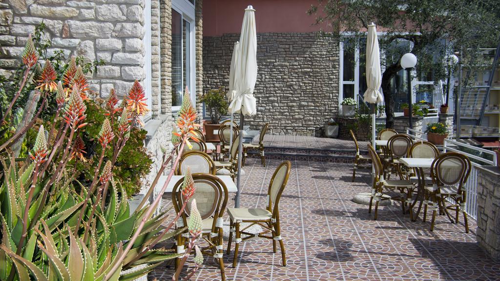Hotel Cristallo レーリチ エクステリア 写真